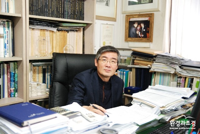 이용훈.jpg