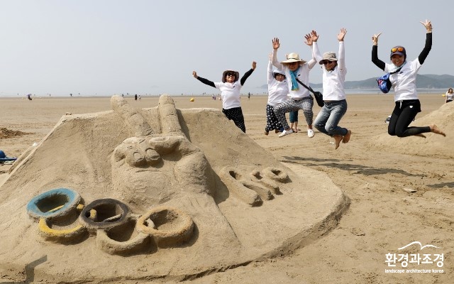 신두리 해수욕장 모래조각 페스티벌 (67).JPG