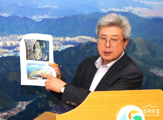 양윤호 창원시 해양수산국장.jpg