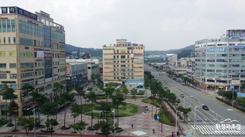 4. 빗물광장(투수블록, 침투도랑)(오창 빗물유출제로화단지).jpg