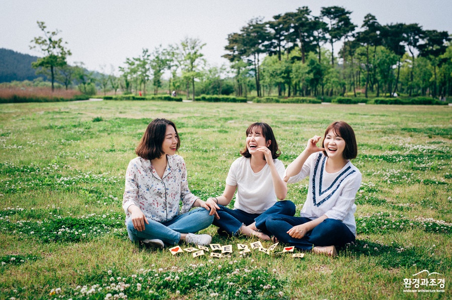16.잔디마당 (1).jpg