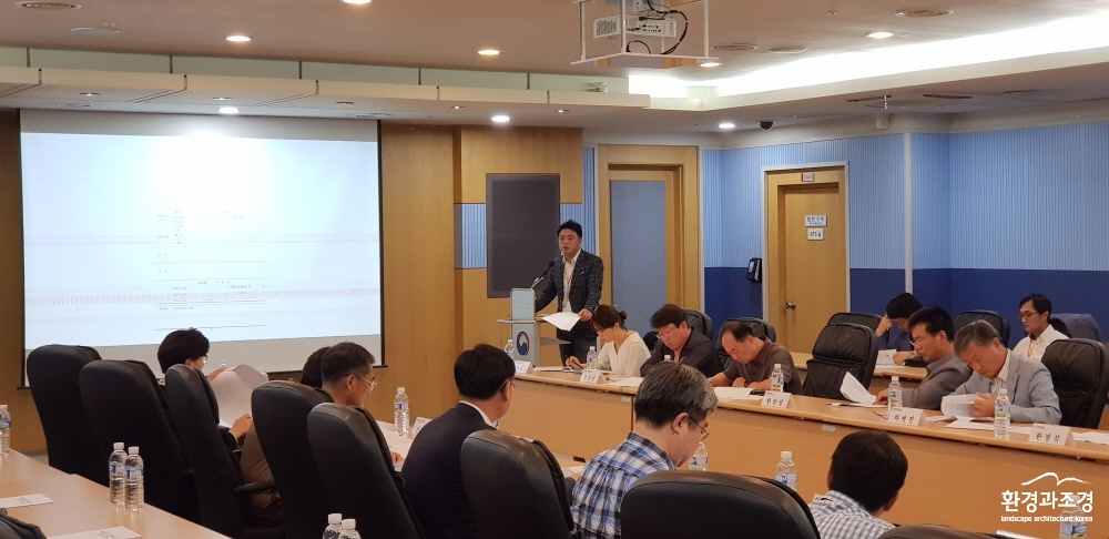 사본 -사진1. 나무의사 관련 직무분야 및 관련 학과 간담회.jpg
