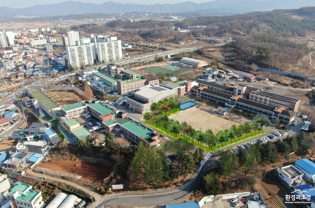 증평 바람길숲 보도.jpg