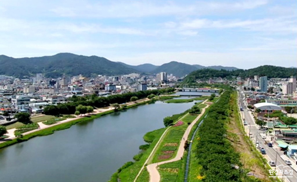 순천 동천변 그린웨이 보도.jpg