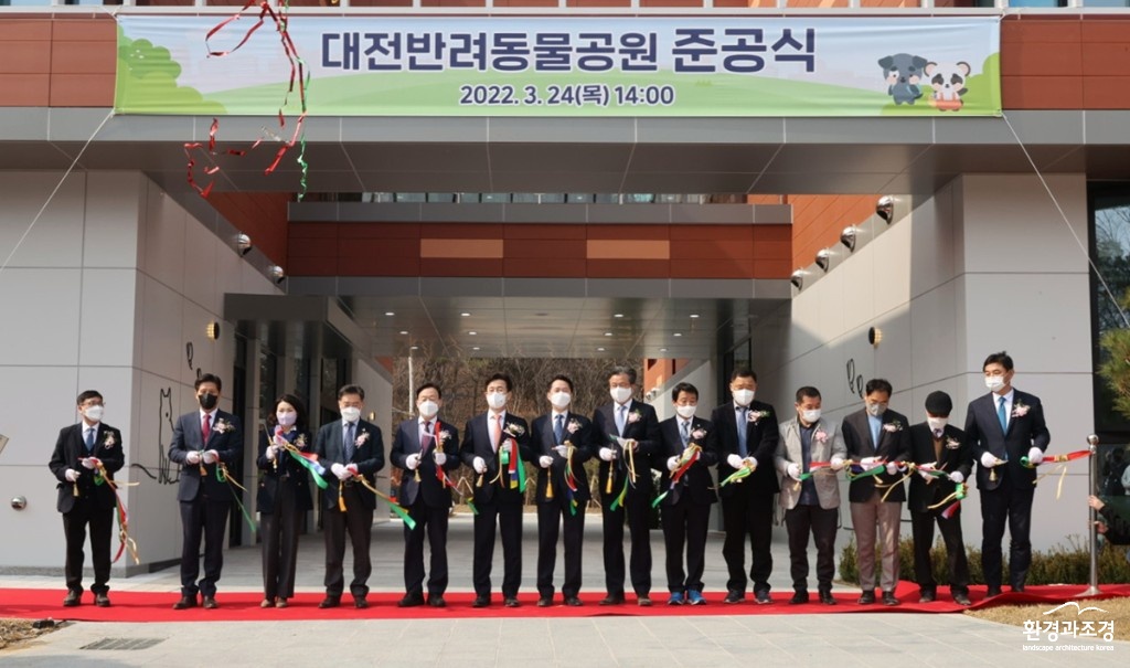 단체사진.jpg