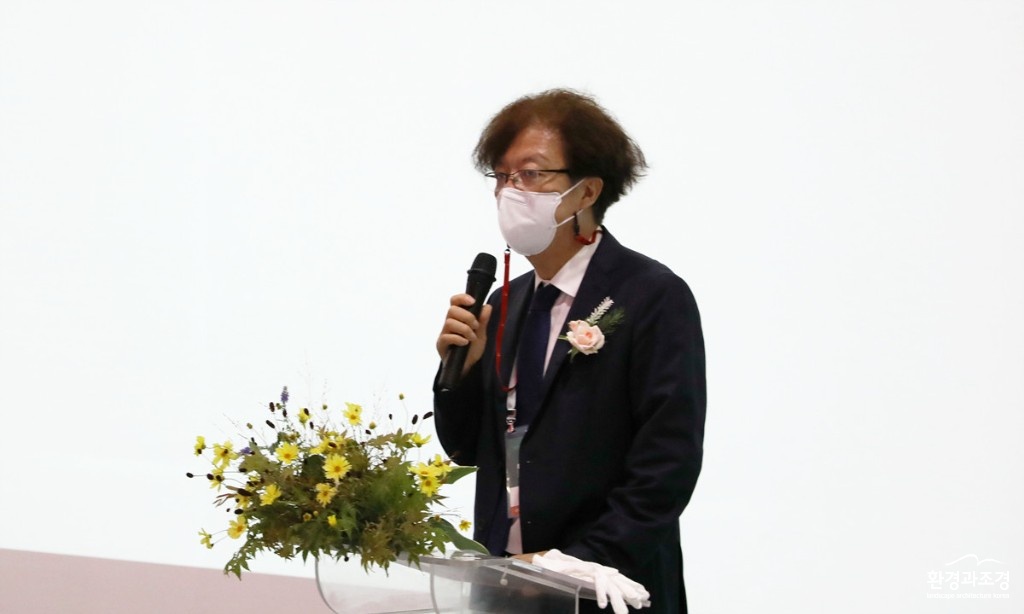 조경진.jpg