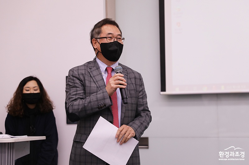 이동근 한국인공지반녹화협회장.jpg