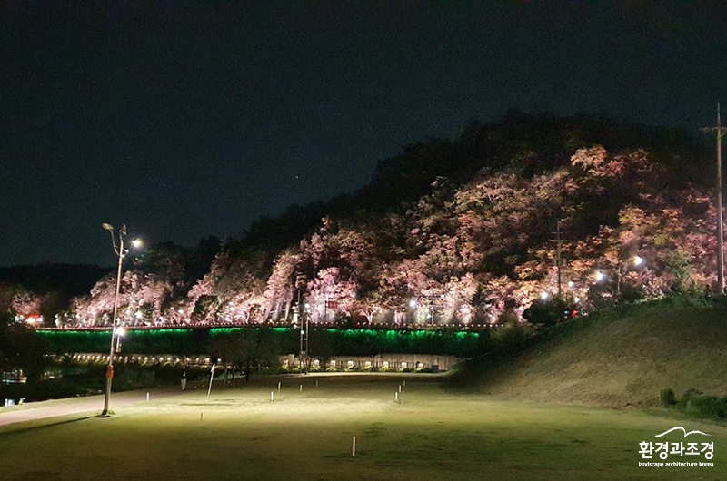 진주시,‘환상적인 야경 도시’를 펼친다!-새벼리 경관조명.jpg