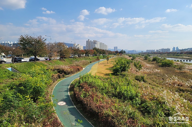 무심천 친수공간 (사진=청주시 제공).jpg