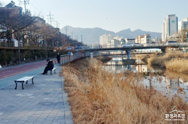 우이천 수유교 주변 전경 (사진=강북구 제공).jpg