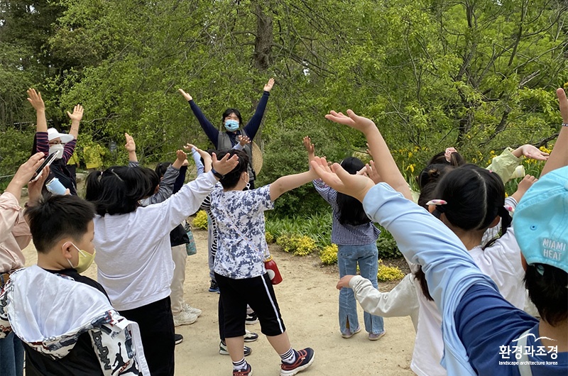 몸으로 배우는 숲, _숲으로 가는 기차여행 보도.jpg