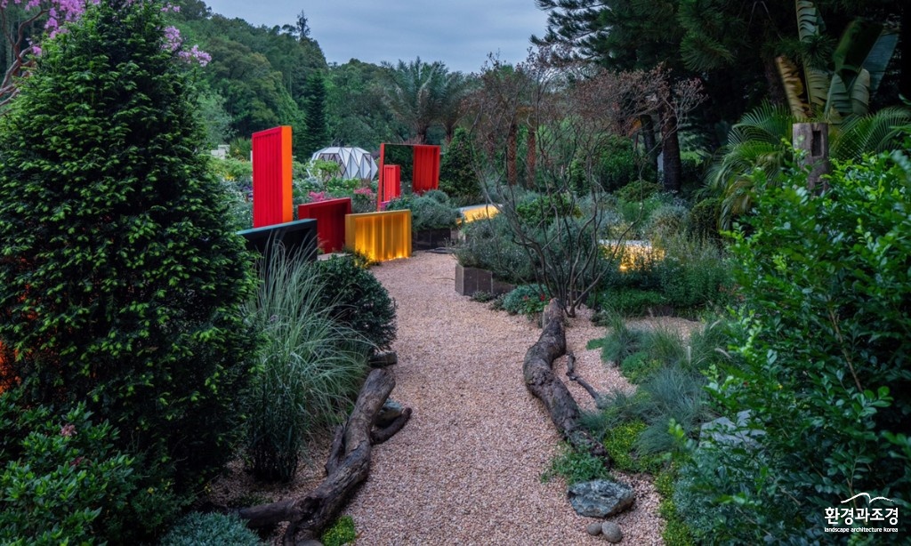 GARDEN IMAGE 1.jpg