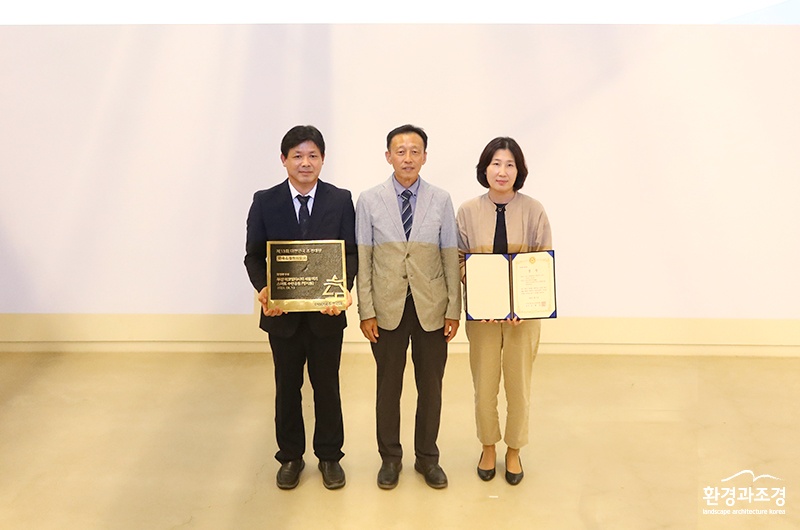 환경부 부문에 한국수자원공사(K-water)·CA조경기술사사무소·신화컨설팅·신태양건설의 ‘부산 에코델타시티 세물머리 스마트 수변공원(명지동)’11.jpg