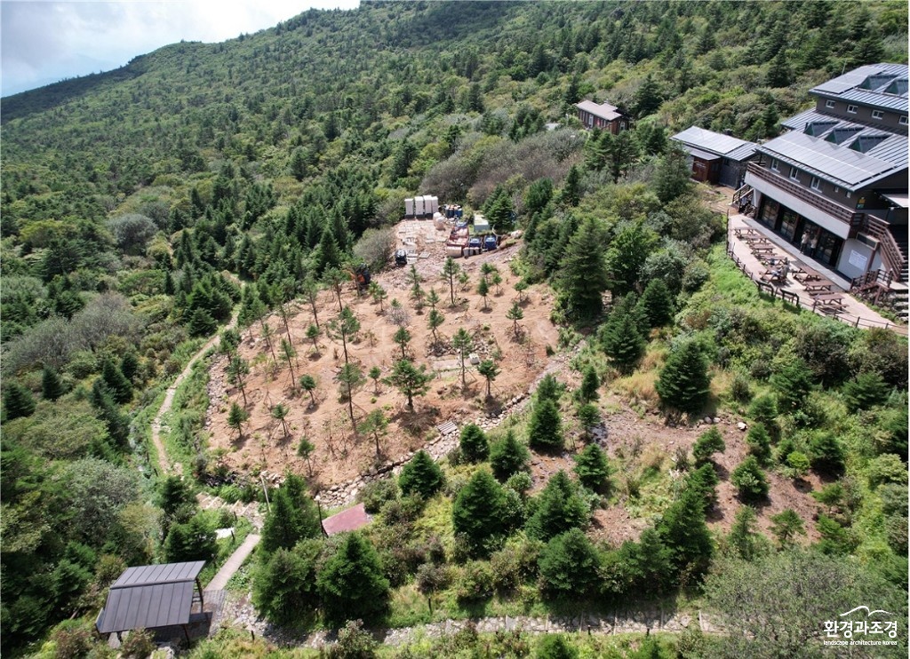 복원을 마친 지리산 세석평전(사진=국립공원공단 제공).jpg