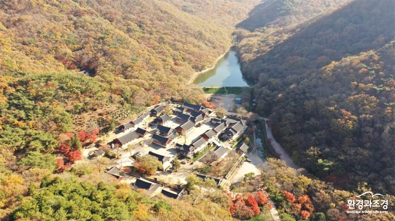 불갑산과 불갑사 전경 보도.jpg