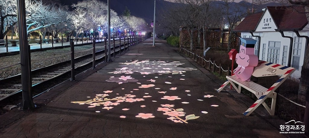 경화역 미니역사 보행로 야간경관조명(벚꽃).jpg