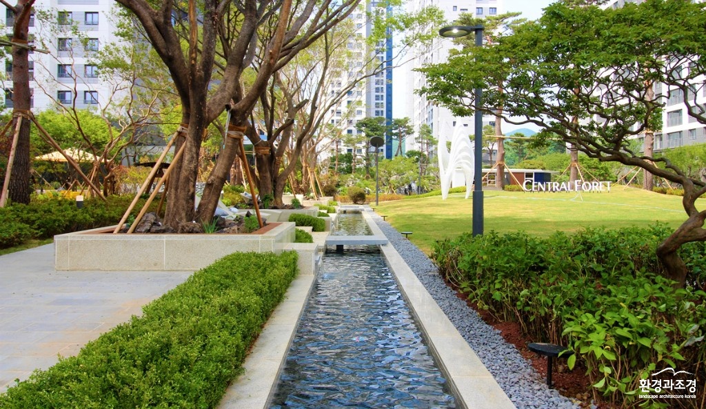 1. 더샵오포센트럴포레 (2).jpg
