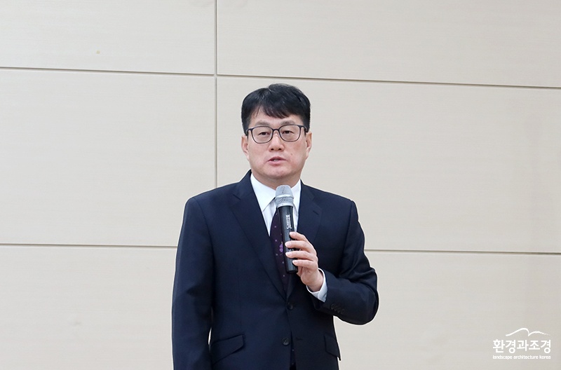 안승홍 교수.jpg