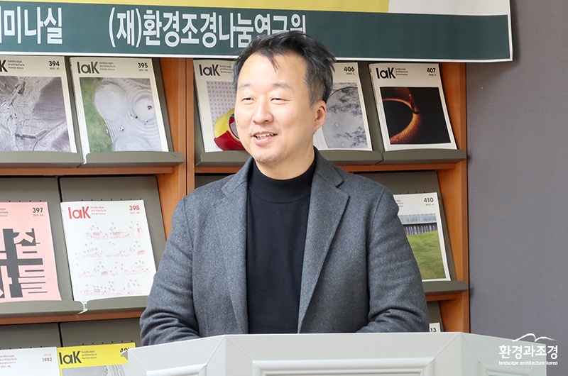 정욱주 교수님.jpg
