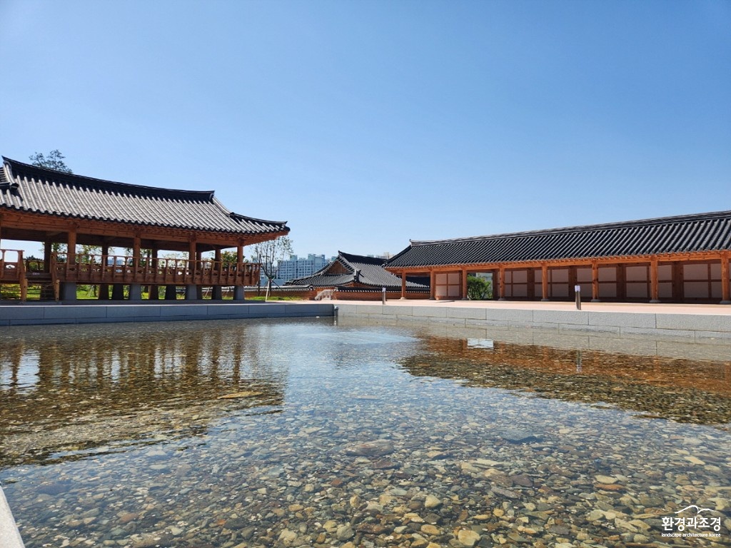 익산 도심 한가운데 도시 숲…_마동공원_ 신호탄(마동공원 내 연지원).jpg