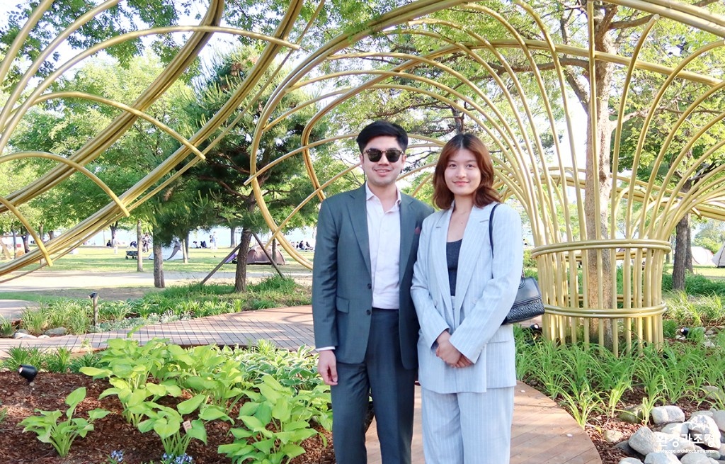 작가2.jpg