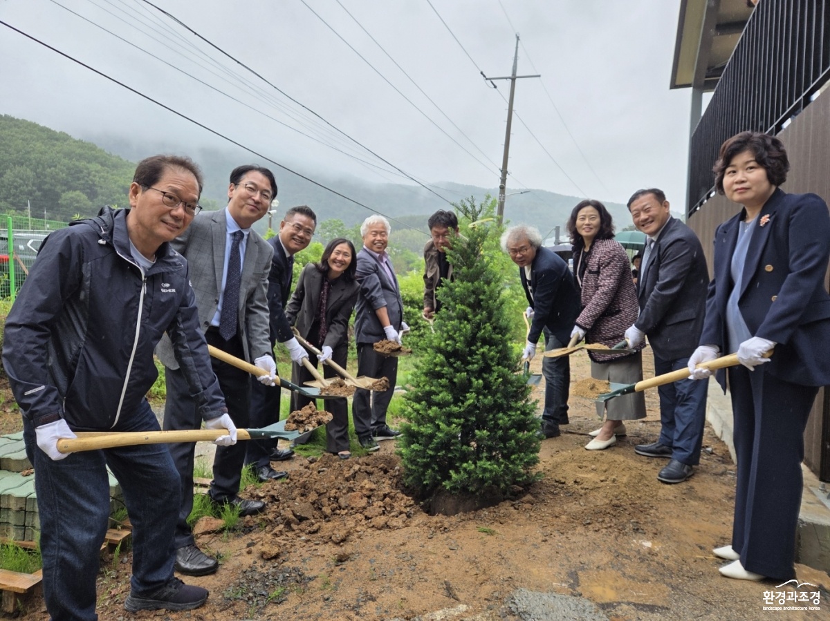 2025-5-24 춘해보건대학교 국가자격 인증시험장 표준규격 야외조경실습장 완공.jpg