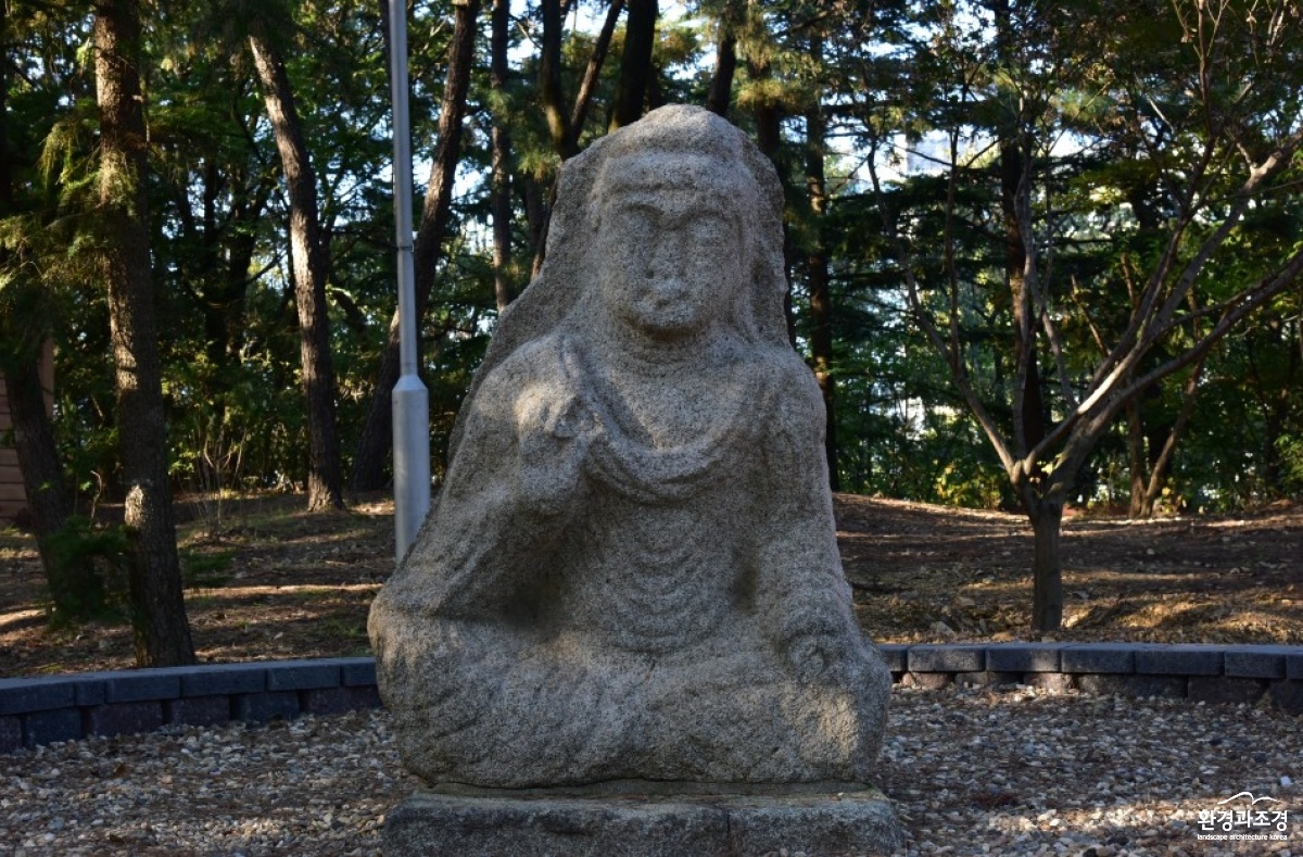 석조여래좌상(별담길).jpg