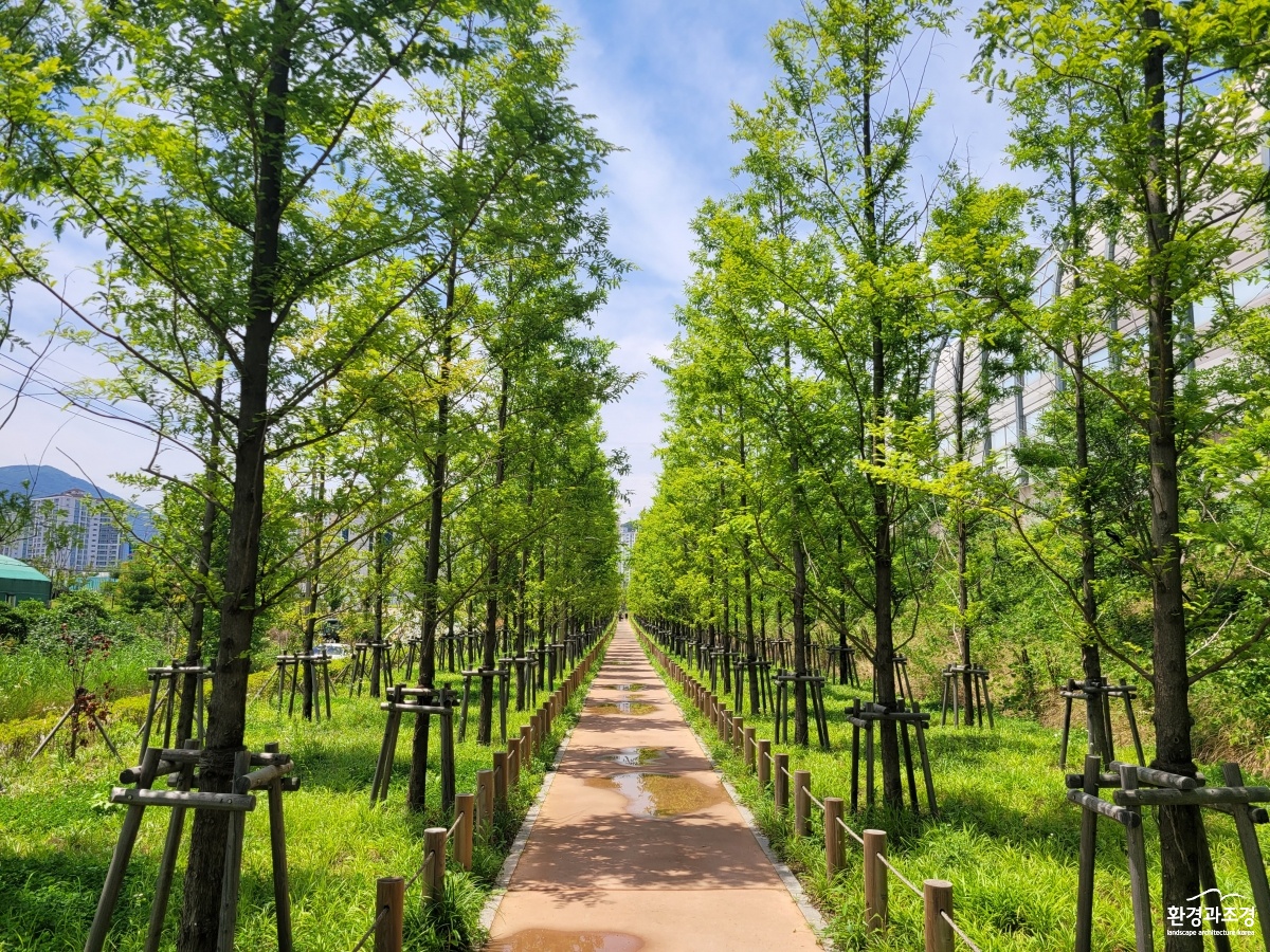 12.30 김해시 정례브리핑 보도자료(공원녹지사업소)3-1 녹색도시 공모전 최우수 기관 선정.jpg