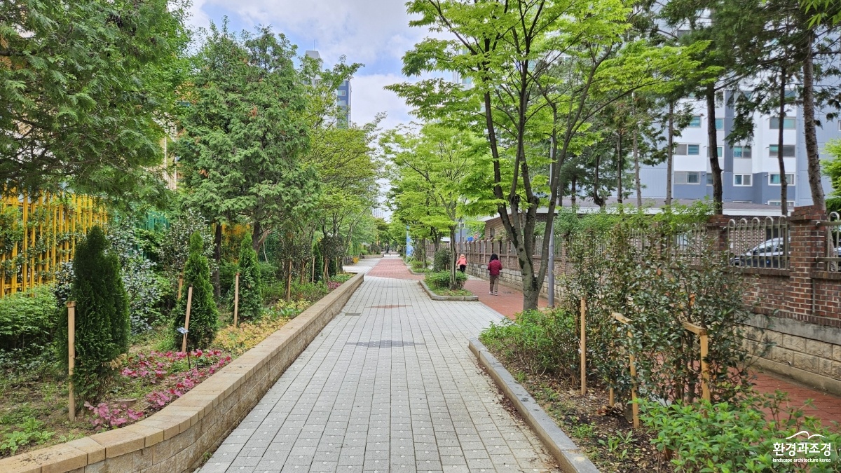사진_자녀안심그린숲(계수초).jpg