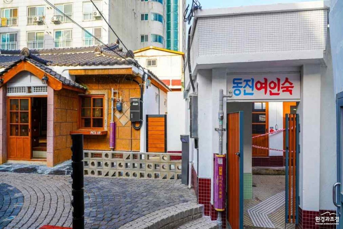 동진여인숙.jpg