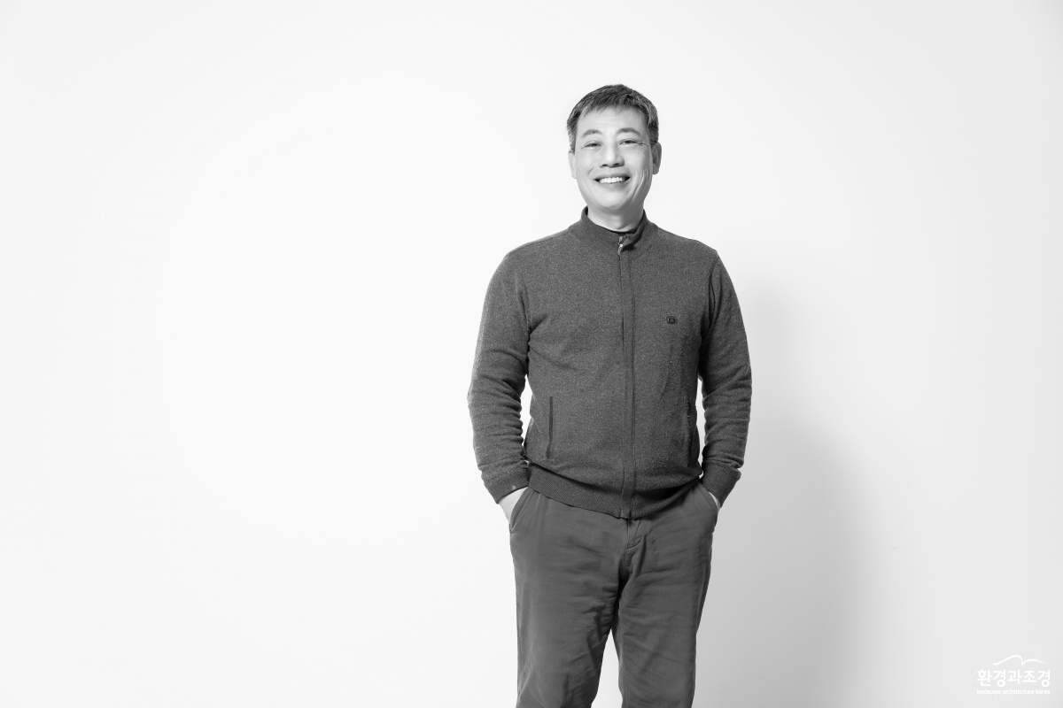 5. 김봉찬작가 사진.jpg