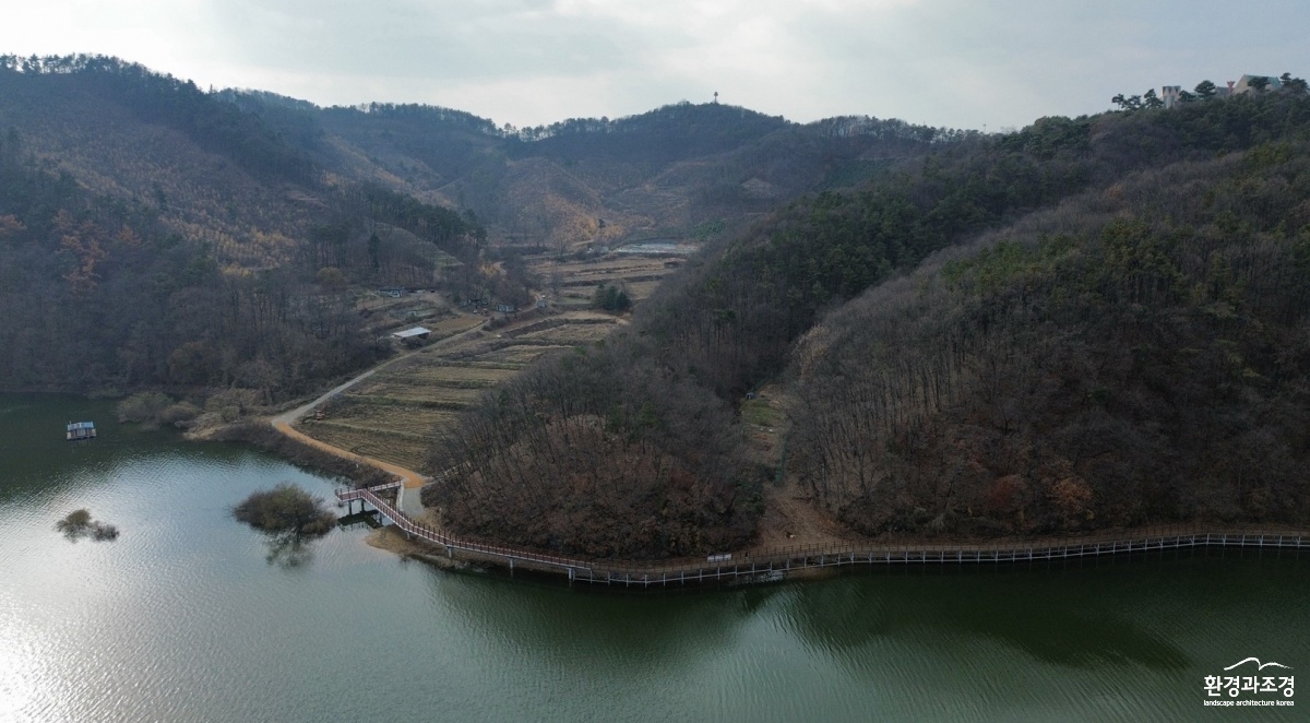 1-1. 용인특례시가 이동저수지와 송전천 산책로를 연결한 초대형 호수공원을 조성한다..JPG
