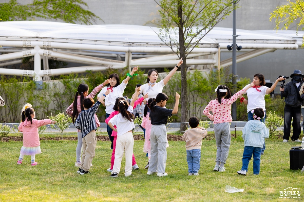 2025년 서울식물원 해봄축제 진행 모습 (2).jpg