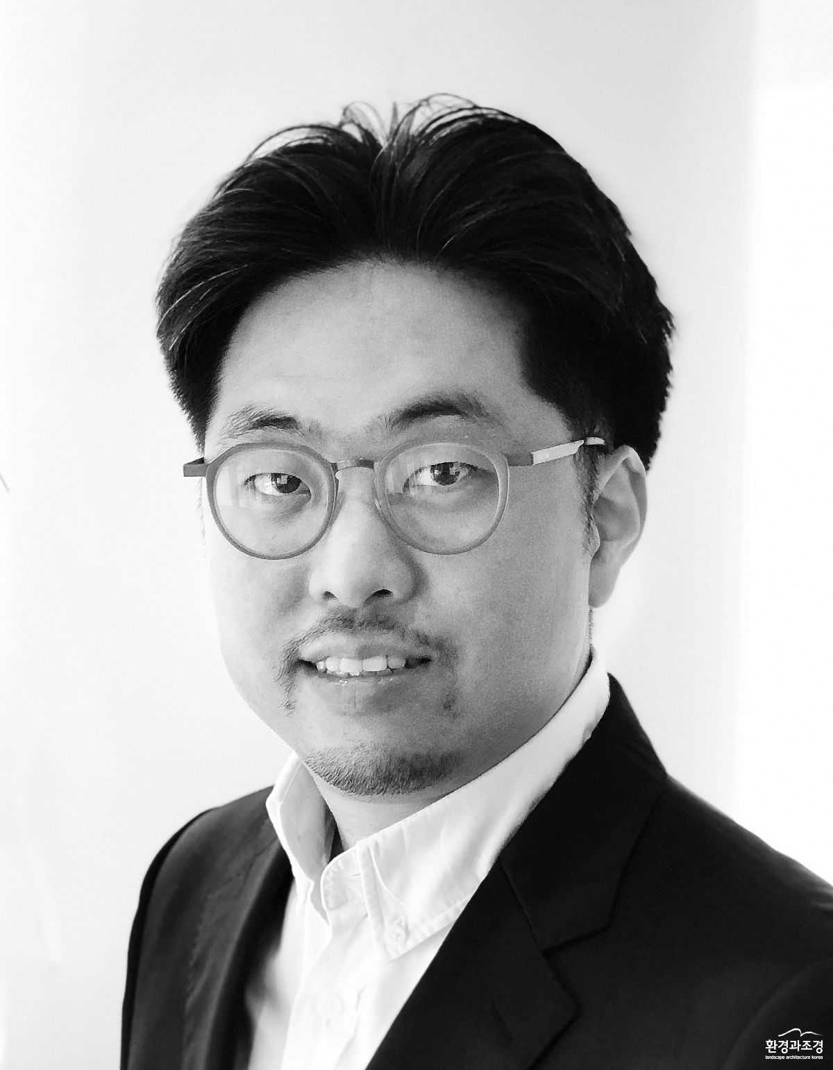 JINMO JUNG_BW.jpg